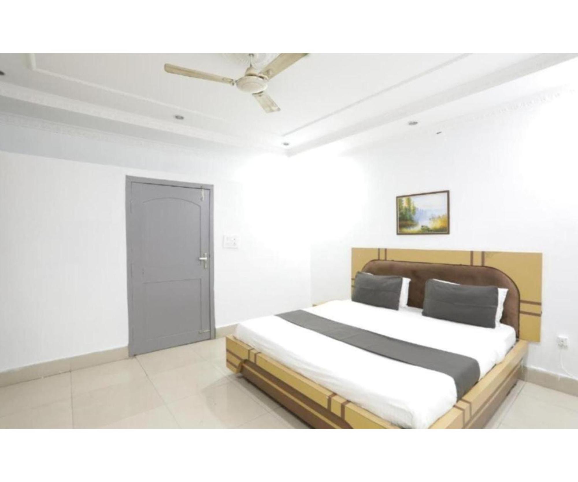 Day S Inn Luxury Stay Near Care Hospital In Budget Friendly Price Best Seller Bhubaneswar Exterior foto
